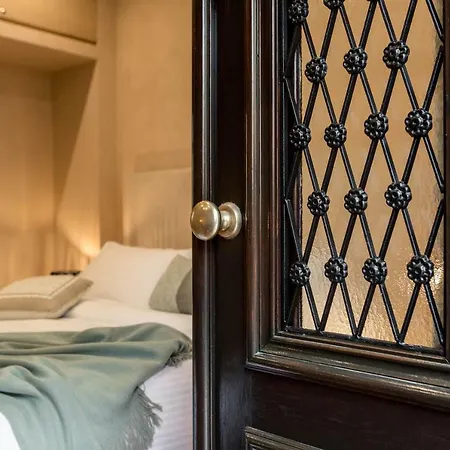 Hotell J&g Chania (Crete)