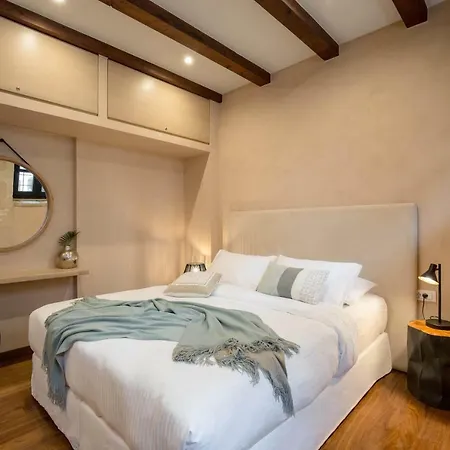 J&g Hotell