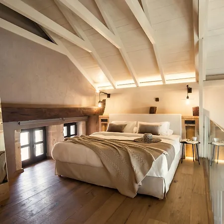 J&G Suites