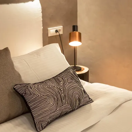 Hotel J&G Suites 3*
