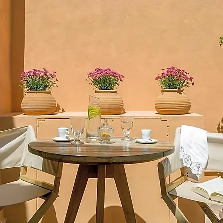 J&G Suites Hotel 3*
