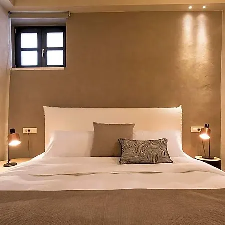 J&G Suites Hotel
