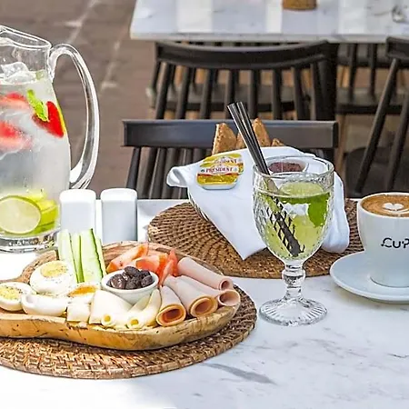 J&g Hotel La Canea