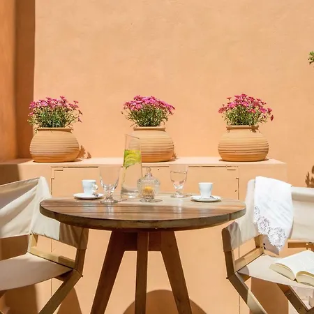 Hotel J&G Suites 3*