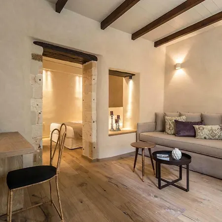 Hotel J&G Suites 3*